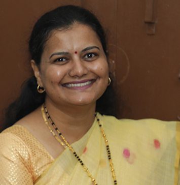 Mrs. Rakhee Pandavs